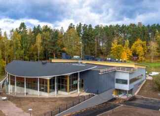 Uppdaterad information om öppettider för simhall, öppnar kl 15 news-13082024-013632