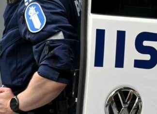 Polisen i Helsingfors utreder fall där okänd man försökte dra in 10-årig flicka i fordon news-13082024-020537