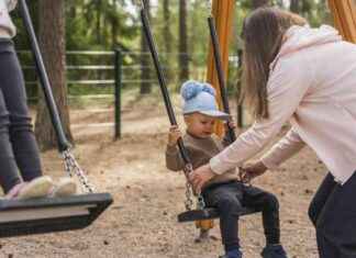 Varhaiskasvatusesite Lohjalla: Kolmikielinen julkaisu apuna perheille varhaiskasvatusesite-lohjalla-kolmikielinen-julkaisu-apuna-perheille