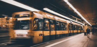 Elä stressaamatta Suomessa ilman autoa käyttämällä julkista liikennettä