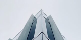 Sello Leppävaarankadulla: Kauppa- ja virkailualue Espoossa