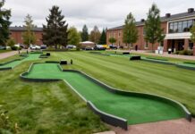 Mini golf Espoossa: Viikonloppu hoidossa