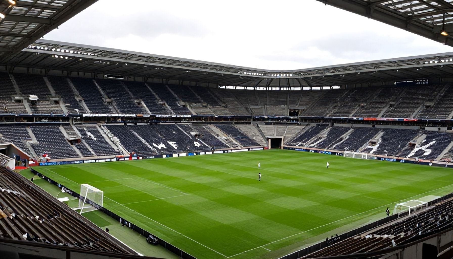 Miten Espoon jalkapalloareena parhaat pelit löytyvät