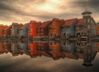 Kivenlahti Espoossa asuinalueiden kehitys ja tarjonta.