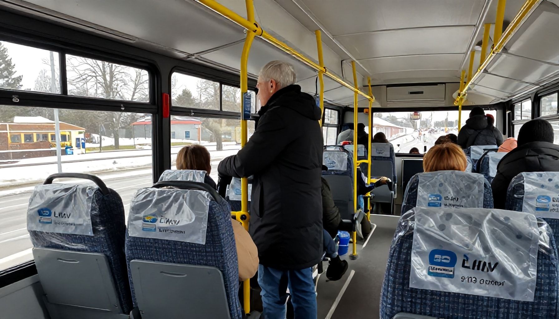 Matkustajien salaisuudet: näin saat BO LKV-bussista parhaat paikat, ilmaisen WiFin ja välttyy täyden bussin stressiltä*