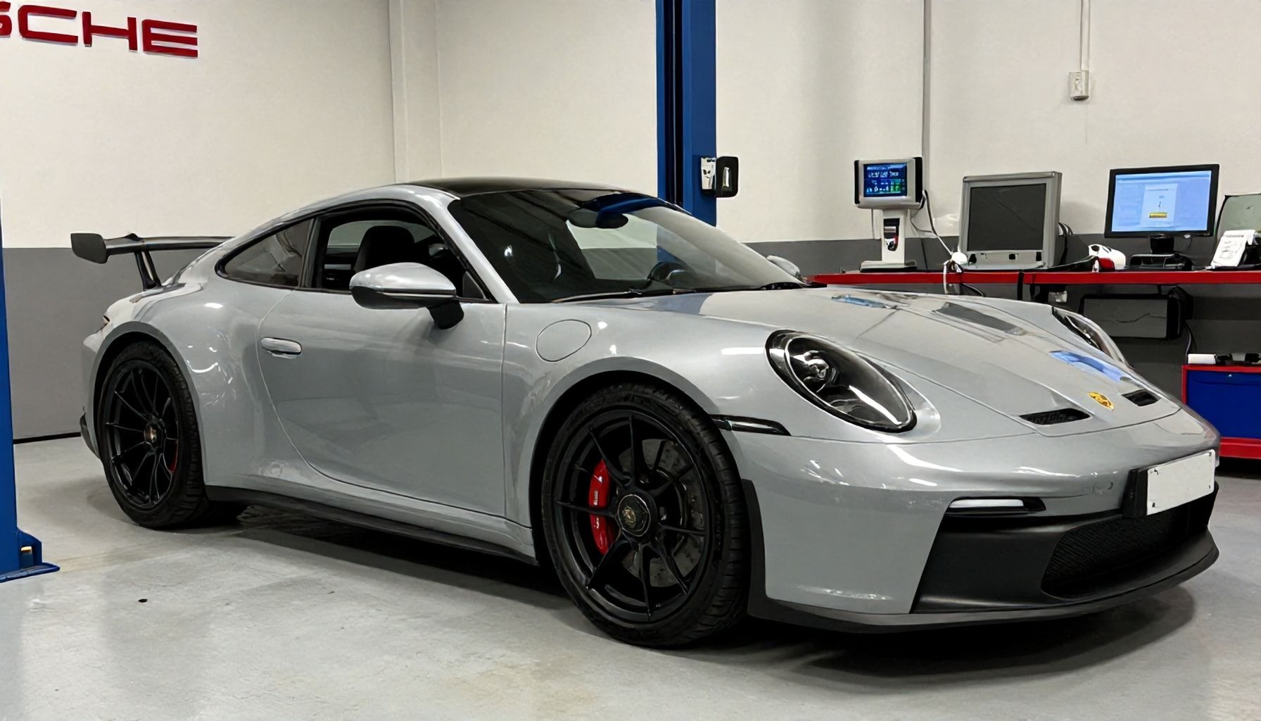 Miksi virallinen Porsche-edustaja on parempi valinta kuin epäviralliset korjaamot – kustannusvertailu