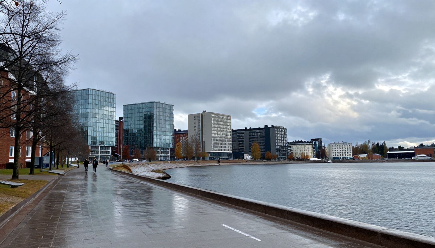 Miten Espoon sää vaihtelee viikon mittaan – päiväkohtainen ennuste ja yllätysten todennäköisyys*