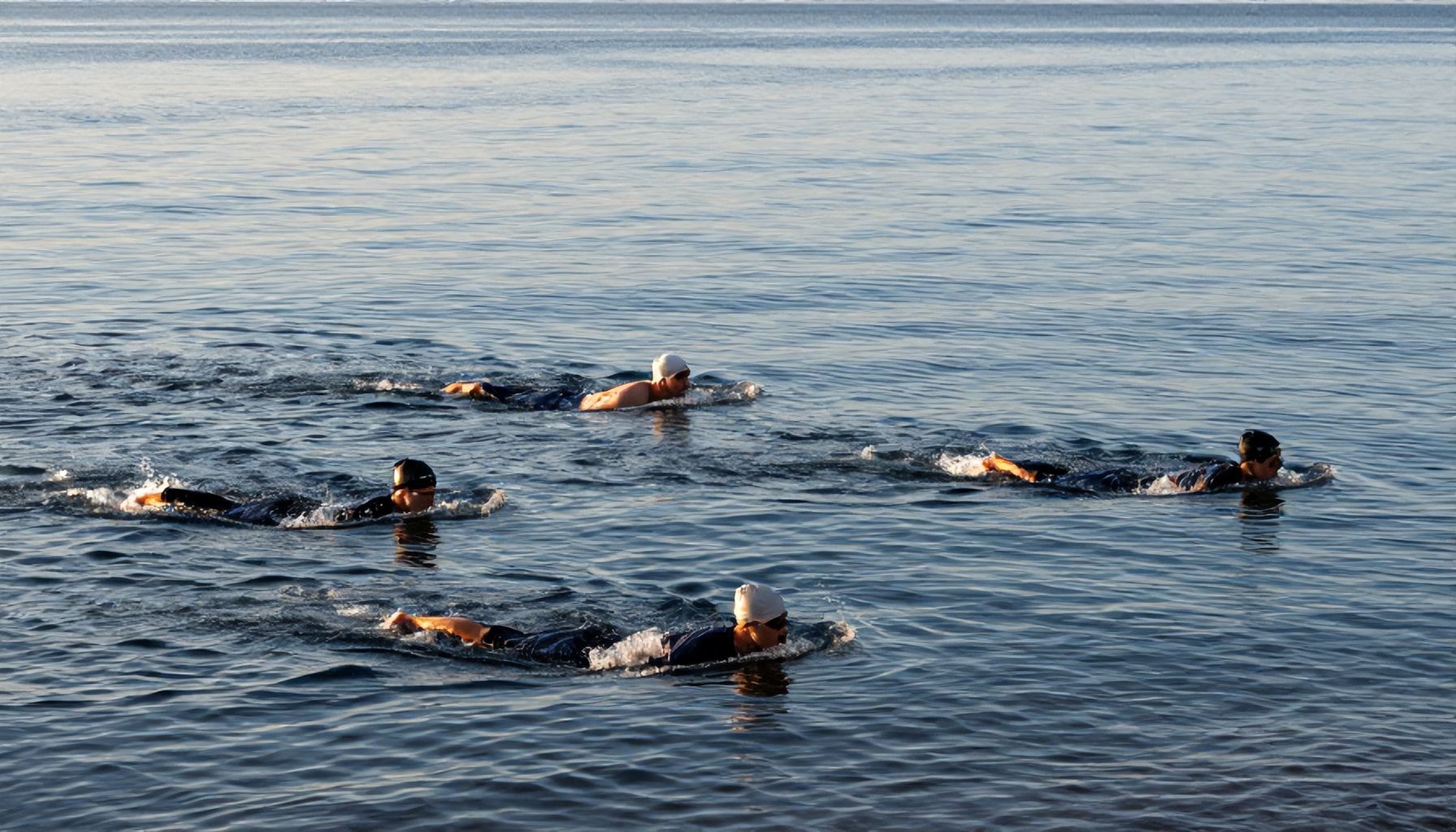 Vuoroveden vaikutus uimakeliin: Miksi Espoon merivesi voi olla kylmempi aamulla kuin iltapäivällä*