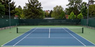 Parhaat tenniskentät Niittykummussa – näin löydät vapaat pelivuorot